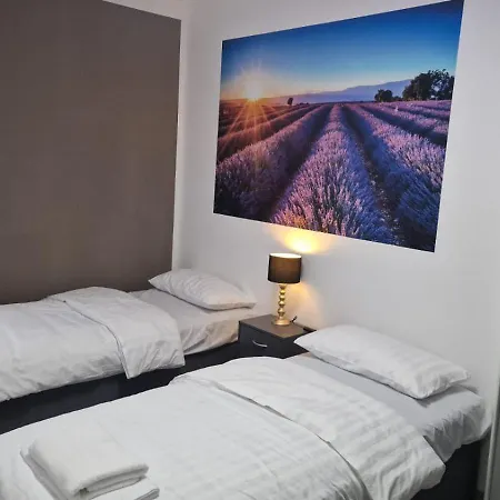 Ct Apartment Wurzen Eksteriør billede