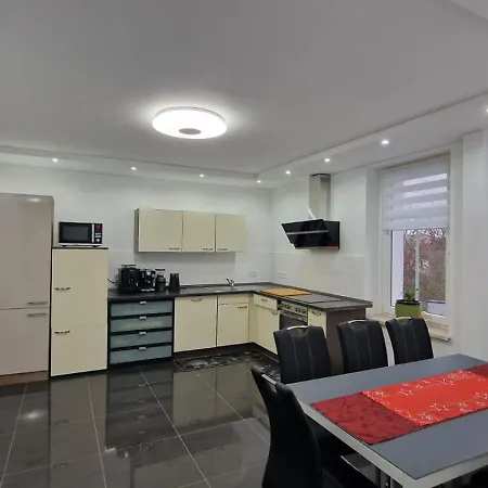 Ct Apartment Wurzen Eksteriør billede